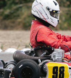 Casque karting : comment choisir le bon modèle en 2026 ?